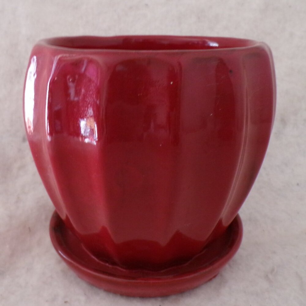 Ceramic Flower Pot Pottery Attached Saucer Planter Ribbed Red